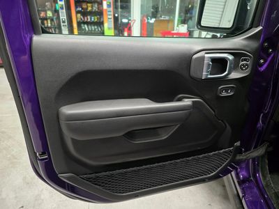 2026 Jeep Wrangler - Photo 14