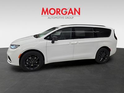2026 Chrysler Pacifica - Photo 3