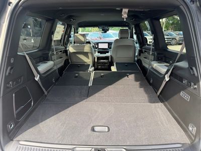 2026 Jeep Grand Wagoneer - Photo 41