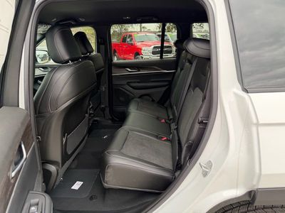 2026 Jeep Grand Cherokee - Photo 29