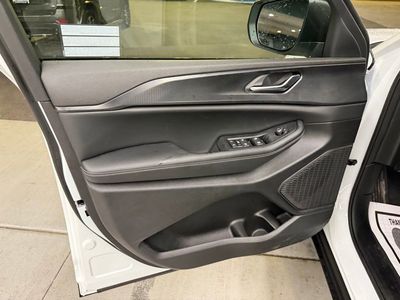 2025 Jeep Grand Cherokee - Photo 13