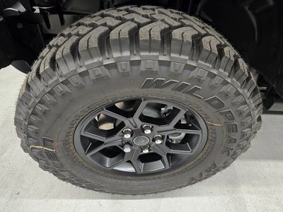2025 Jeep Wrangler - Photo 9