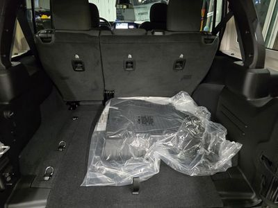 2025 Jeep Wrangler - Photo 35