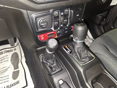 2025 Jeep Wrangler - Photo 26