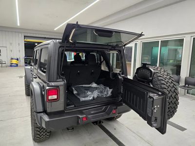 2025 Jeep Wrangler - Photo 34