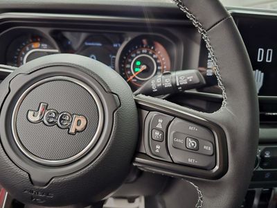 2026 Jeep Wrangler — photo 18 view