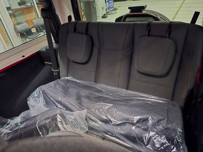 2026 Jeep Wrangler — photo 26 view