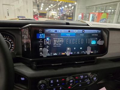 2026 Jeep Wrangler — photo 20 view