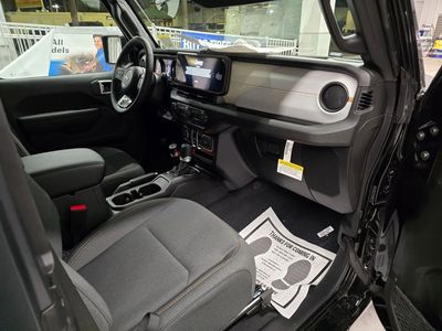 2026 Jeep Wrangler — photo 27 view