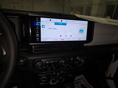 2025 Jeep Wrangler - Photo 20