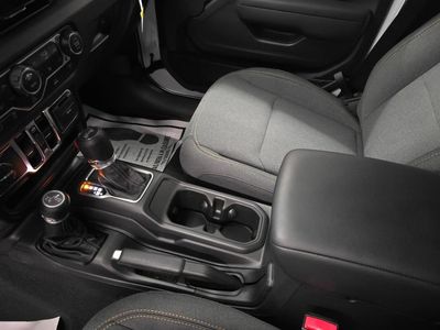 2025 Jeep Wrangler - Photo 22