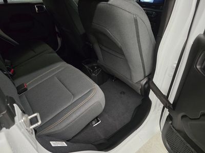 2025 Jeep Wrangler - Photo 29
