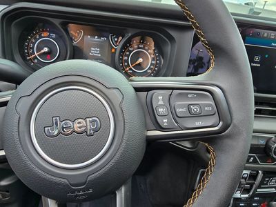 2025 Jeep Wrangler - Photo 20