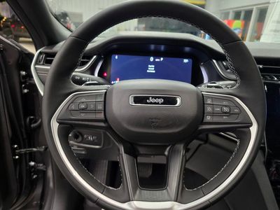 2025 Jeep Grand Cherokee - Photo 16