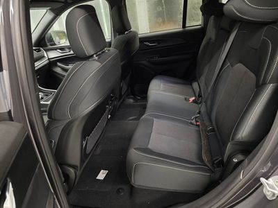 2025 Jeep Grand Cherokee - Photo 28