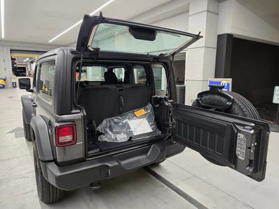 2026 Jeep Wrangler — photo 30 view