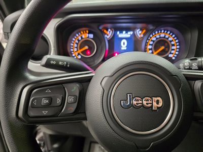2026 Jeep Wrangler — photo 17 view