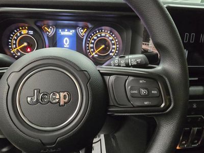 2026 Jeep Wrangler — photo 18 view
