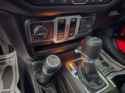 2026 Jeep Wrangler — photo 25 view