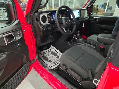 2026 Jeep Wrangler — photo 14 view
