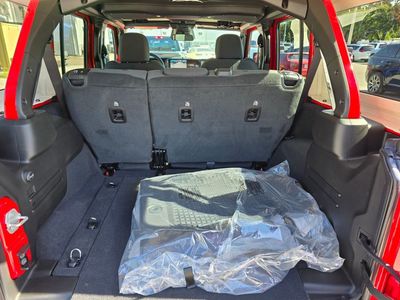 2025 Jeep Wrangler - Photo 34