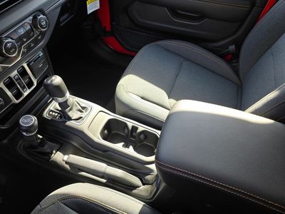 2025 Jeep Wrangler - Photo 22