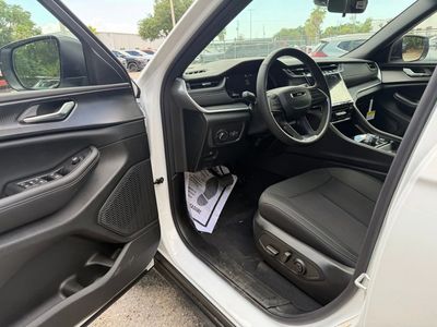 2026 Jeep Grand Cherokee - Photo 15