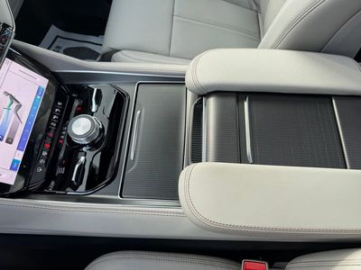 2026 Jeep Grand Wagoneer - Photo 26
