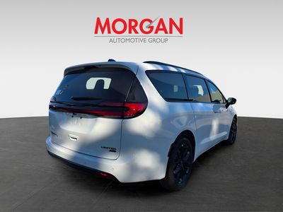 2026 Chrysler Pacifica - Photo 6