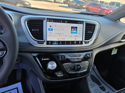 2026 Chrysler Pacifica - Photo 22