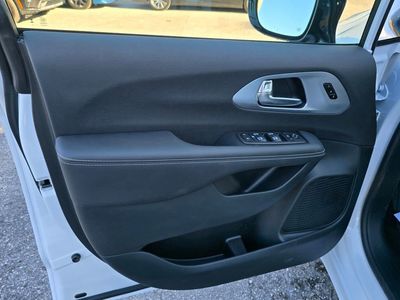 2026 Chrysler Pacifica - Photo 13