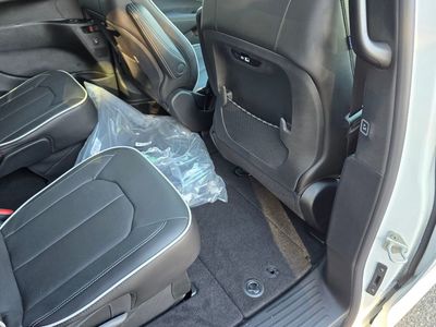 2026 Chrysler Pacifica - Photo 31