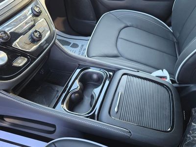 2026 Chrysler Pacifica - Photo 25