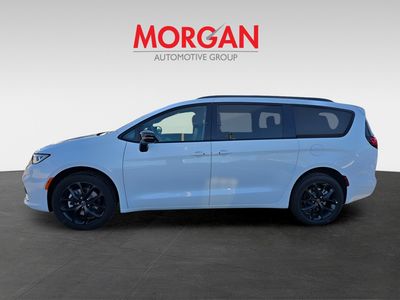 2026 Chrysler Pacifica - Photo 3
