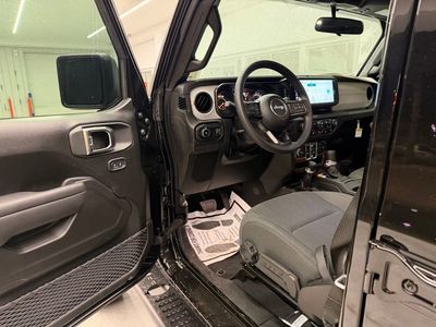 2026 Jeep Wrangler — photo 15 view