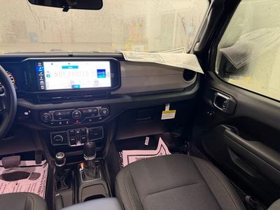 2026 Jeep Wrangler — photo 33 view