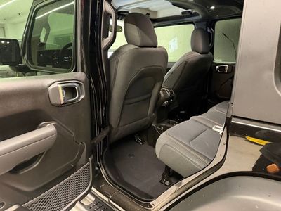 2026 Jeep Wrangler — photo 26 view