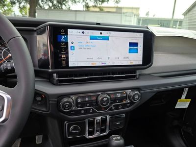 2025 Jeep Wrangler - Photo 21