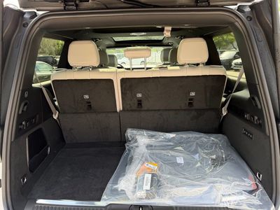 2026 Jeep Grand Wagoneer - Photo 44
