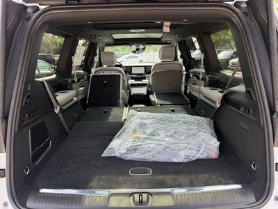 2026 Jeep Grand Wagoneer - Photo 45