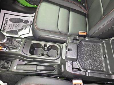 2025 Jeep Wrangler - Photo 25