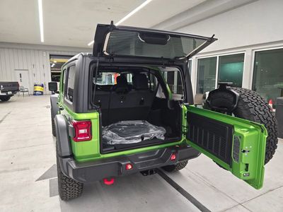 2025 Jeep Wrangler - Photo 35