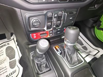 2025 Jeep Wrangler - Photo 27