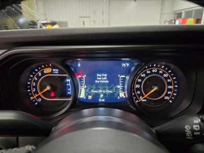 2025 Jeep Wrangler - Photo 19