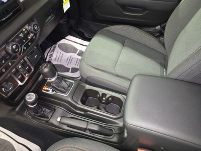 2025 Jeep Wrangler - Photo 22