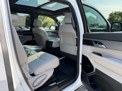 2026 Jeep Grand Wagoneer - Photo 34