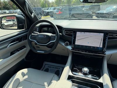 2026 Jeep Grand Wagoneer - Photo 39