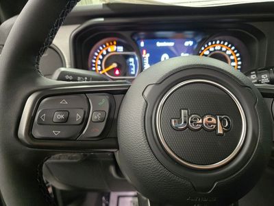 2026 Jeep Wrangler - Photo 17