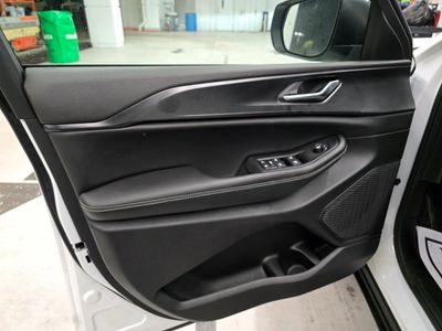 2025 Jeep Grand Cherokee - Photo 12