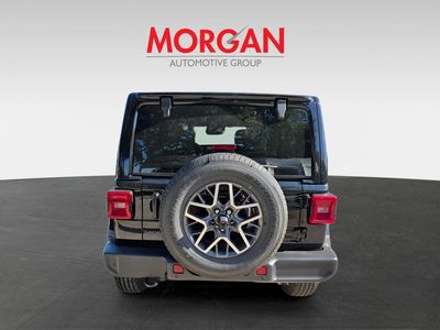 2025 Jeep Wrangler - Photo 5